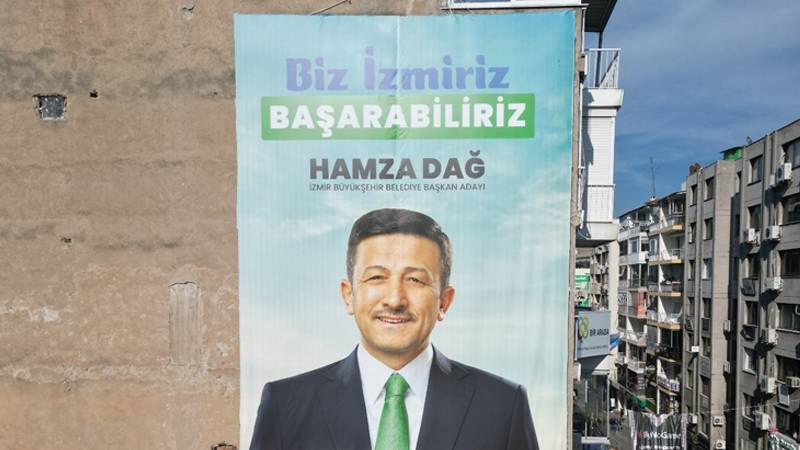 İzmir Belediye Başkanı Adayı Hamza Dağ'dan AKP Logosuz Afiş!