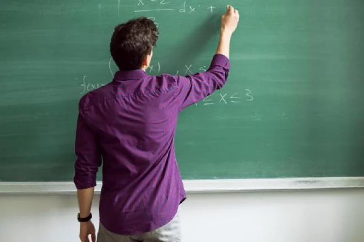 Uzman Öğretmenlere Yüzde 10 Başöğretmenlere Yüzde 20 Artırımlı Ek Ders Ücreti!
